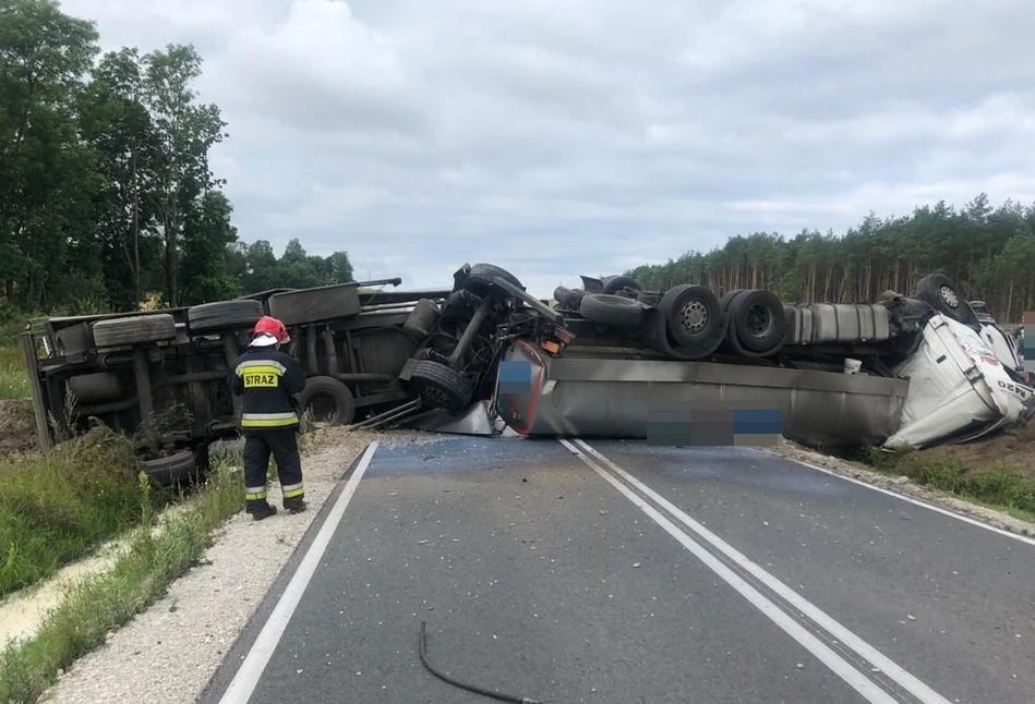 Wypadek cysterny w Szkocji na DK nr 5 – mleko rozlało się na drodze