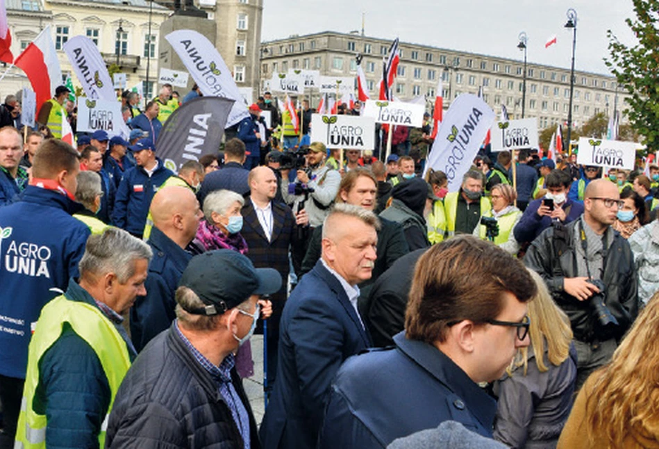 10 tys. rolników strajkowało w Warszawie przeciwko Piątce dla zwierząt