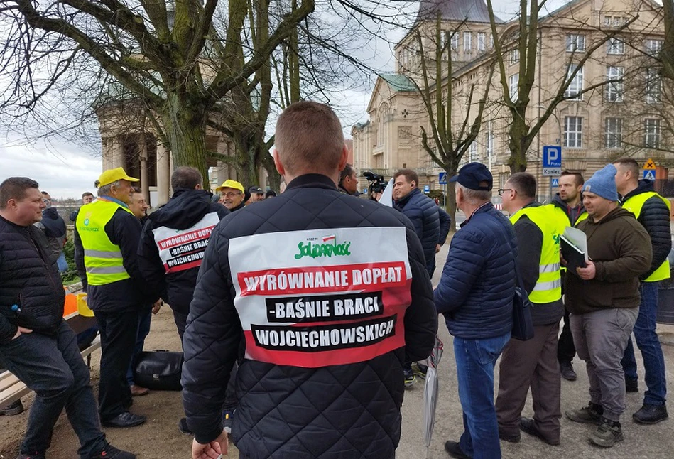 Protest rolników w Szczecinie potrwa miesiąc! Na co będą czekać rolnicy?