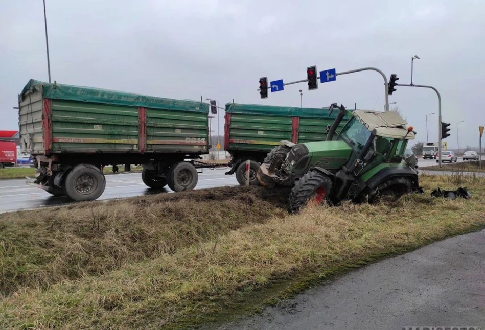 32-latek Fendtem ściął światła i zablokował obwodnicę Opola