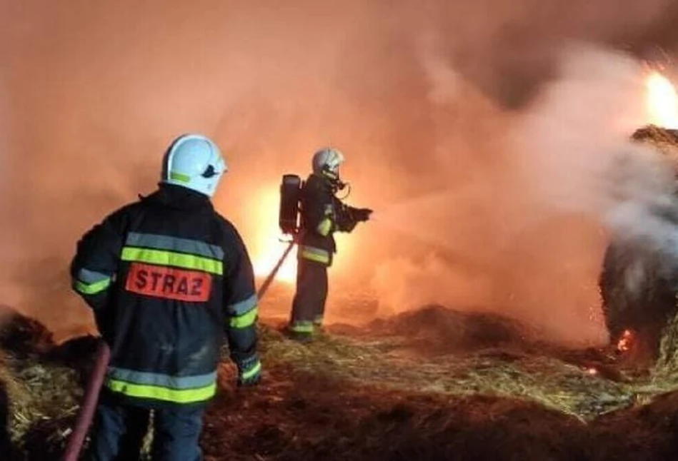 Ogromny pożar gospodarstwa w Wielkopolsce. 0,5 MLN złotych strat rolnika [FOTO]