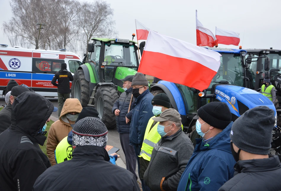 Policja chciała wysokich kar dla protestujących rolników. Sąd właśnie wydał werdykt