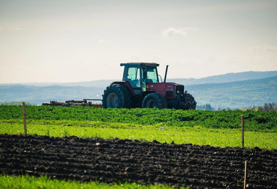 Rolnicy z Hiszpanii dostaną aż 420 mln euro dopłat do nawozów i paliwa rolniczego