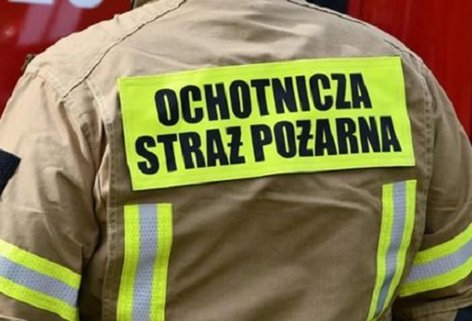 Ciągnik rolniczy spłonął doszczętnie podczas orki