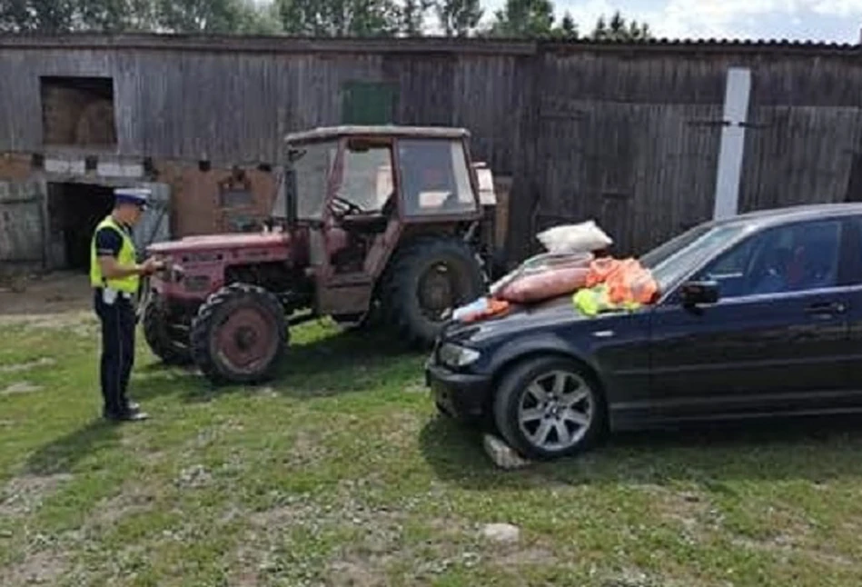 Auto przygniotło kobietę do ciągnika. Potrzebna krew