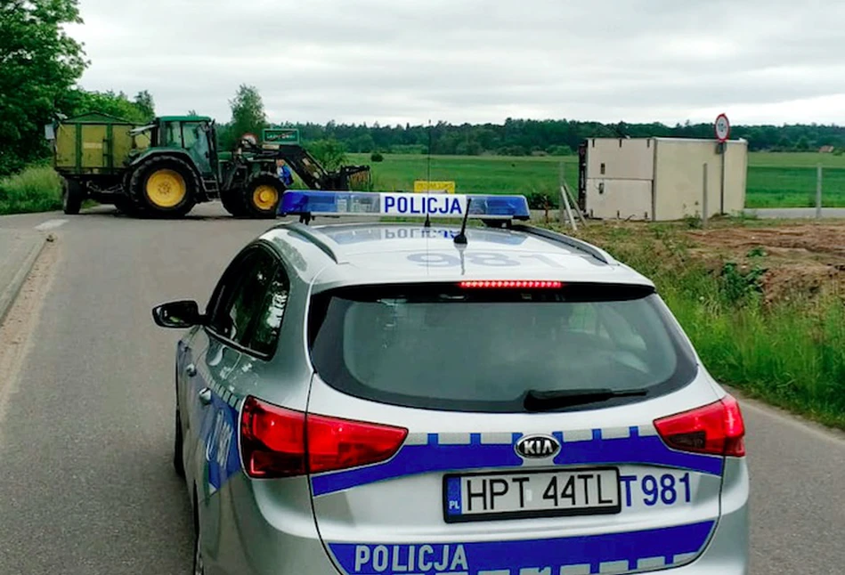 Dostawczy Iveco bez szans w zderzeniu z John Deerem [FOTO]